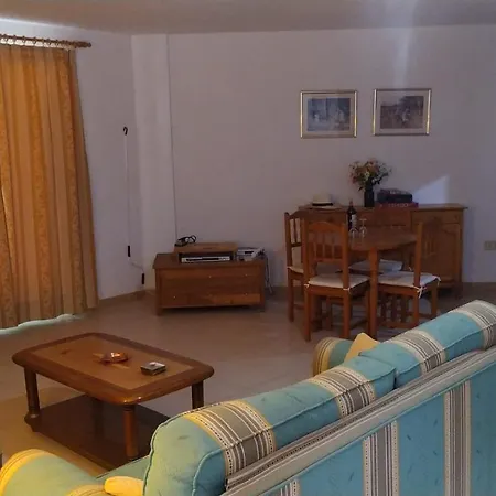 2-bedroom In Alondras Park